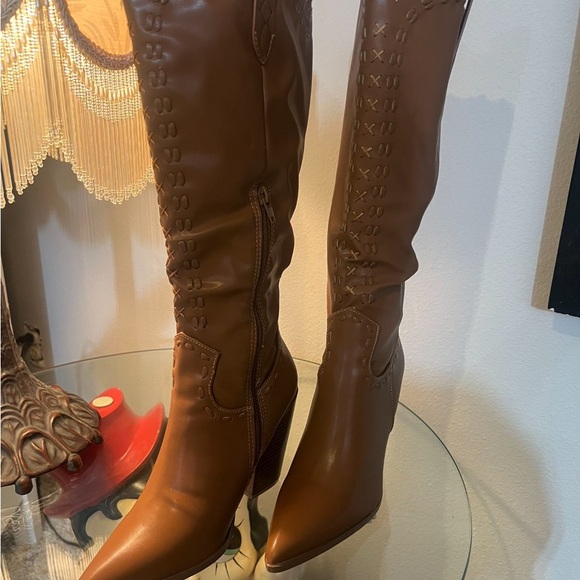 Berness Cowgirl Boots - Picture 2 of 3